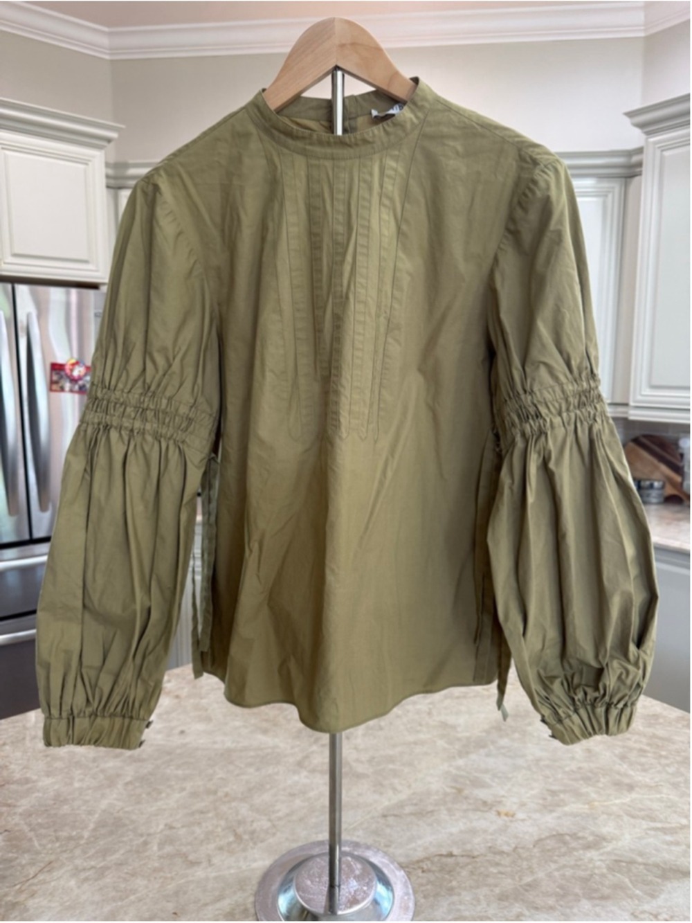 Tibi Olive Green Blouse with Puff Sleeves designer Size 0, fits me like a medium